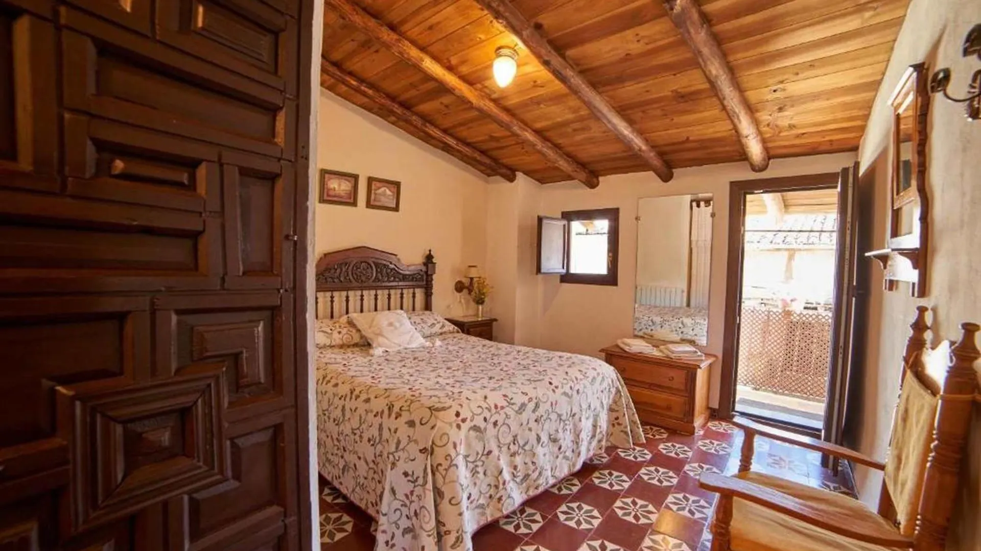 Tragaluz Il Villa Fuenteheridos 0*,  Spain